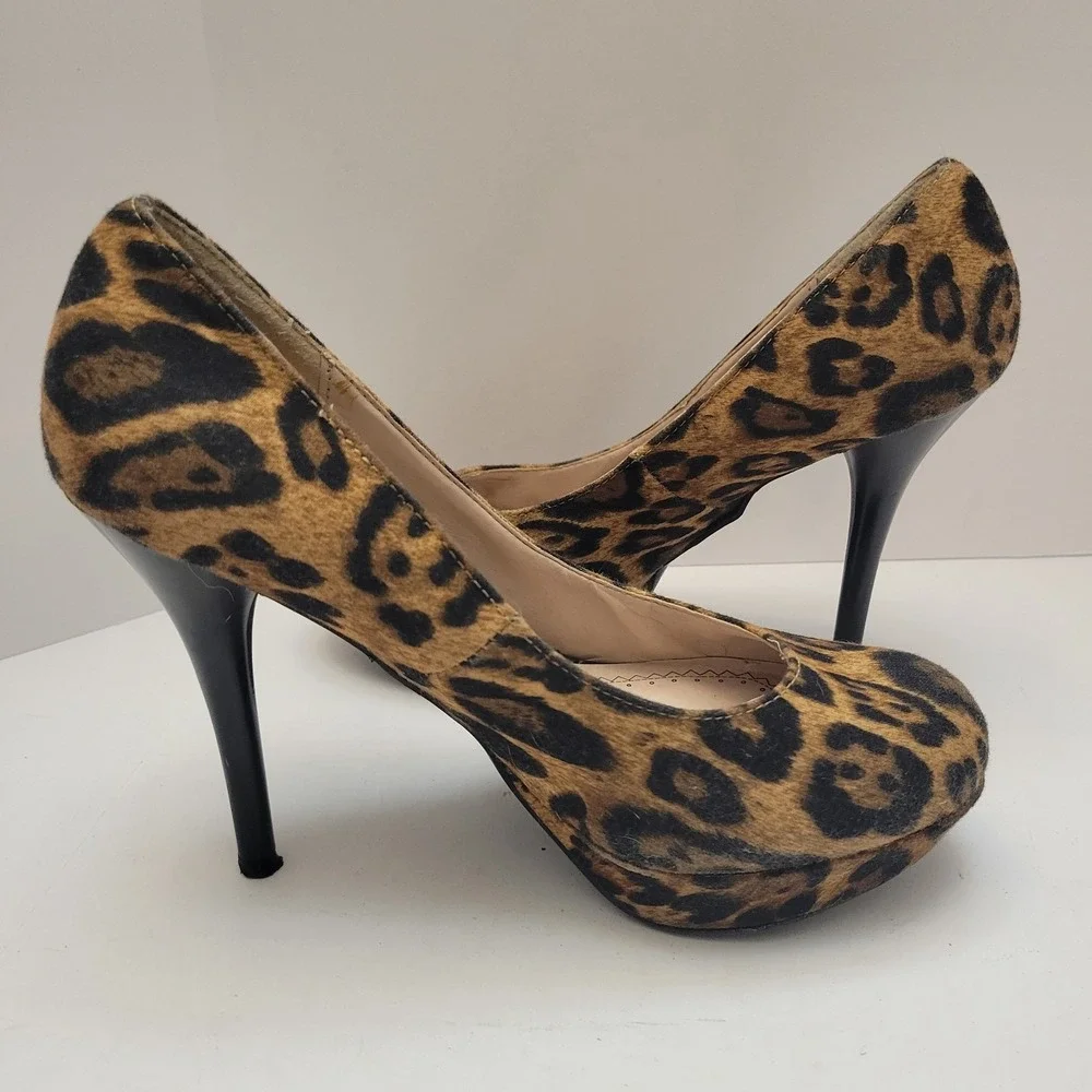 Olsenboye Platform High Heels Women's Sz 8M Leopard Animal‎ Print Mob Wife Shoes